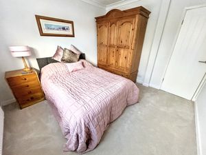 Bedroom- click for photo gallery